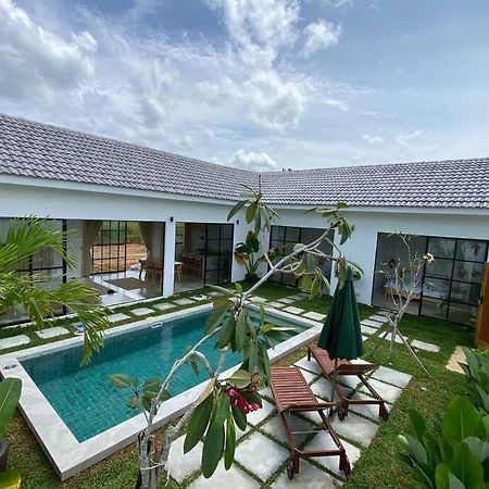 Allure Villa Cempaka Private Pool Kuantan Exterior photo