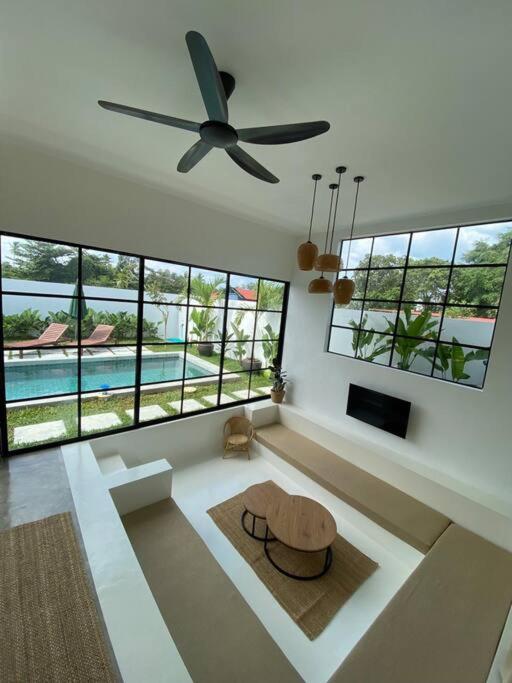 Allure Villa Cempaka Private Pool Kuantan Exterior photo